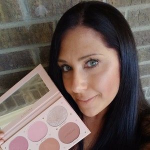 Meet your Posher, Leanne